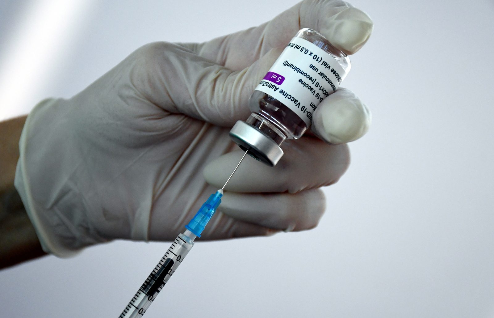 Опрос: осенью привиться от "Covid-19" планируют 36% населения, не будут этого делать 49% Опрос: осенью привиться от "Covid-19" планируют 36% населения, не будут этого делать 49%