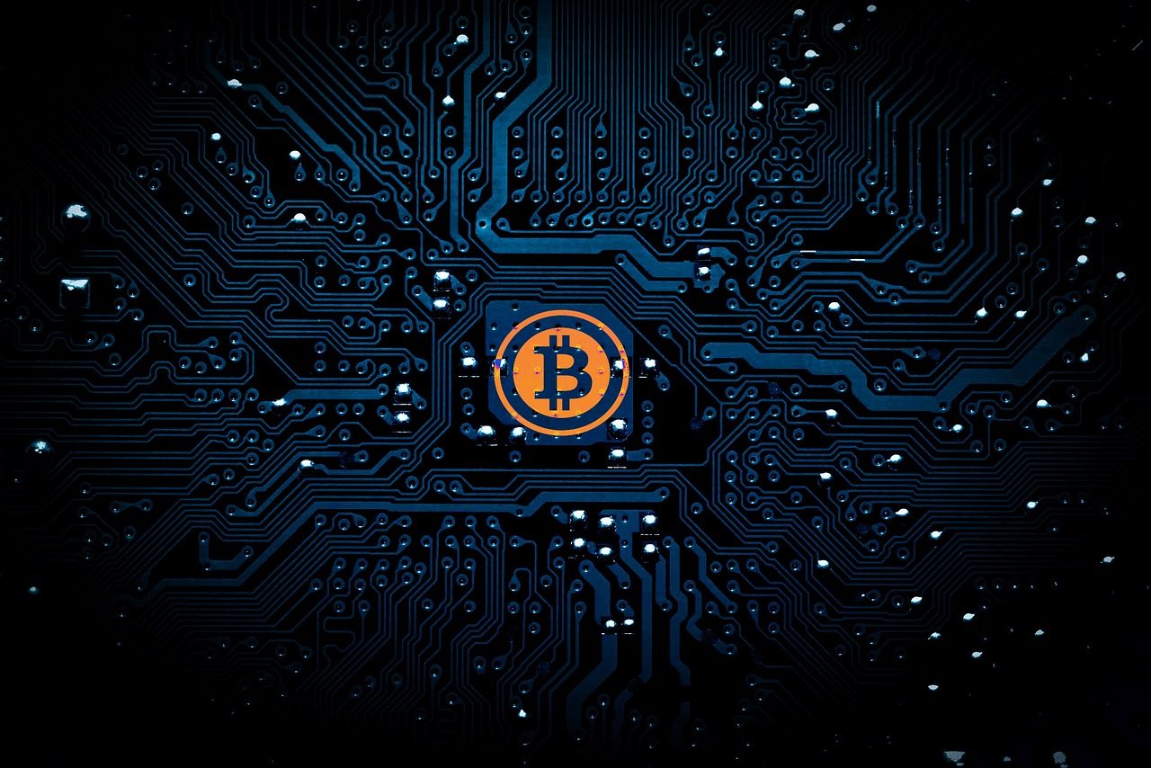 Мифы и правда о Bitcoin: скачок цены и виртуальное золото Мифы и правда о Bitcoin: скачок цены и виртуальное золото