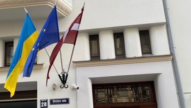 Украинские беженцы в Латвии смогут получать пособие по гарантированному минимальному доходу и пособие в связи с кризисной ситуацией
