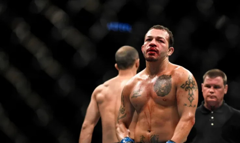 Боец UFC напал на родных сестёр. Ему грозит смертная казнь Боец UFC напал на родных сестёр. Ему грозит смертная казнь