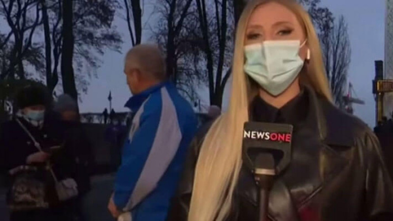 На украинскую журналистку напали в прямом эфире На украинскую журналистку напали в прямом эфире