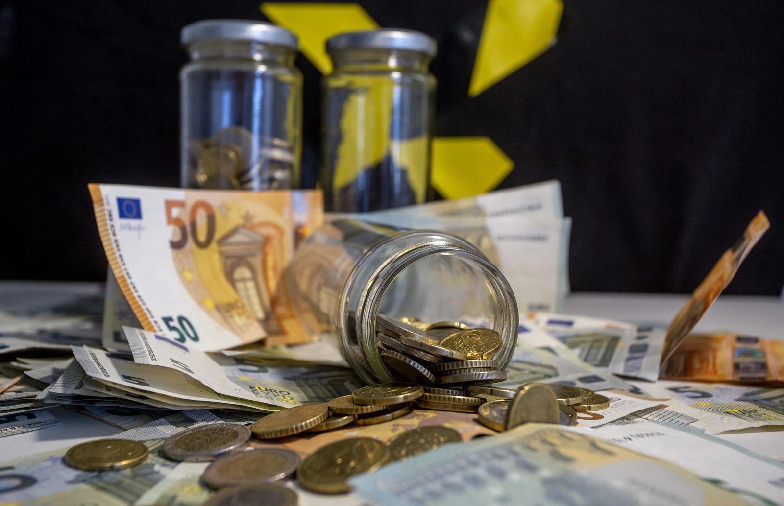 Pērn un šogad FID iesaldējis finanšu līdzekļus un mantu 450 miljonu eiro vērtībā