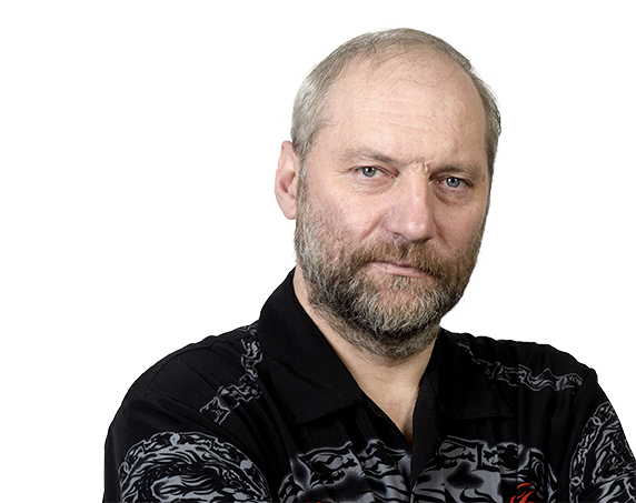 "Невообразимо циничное, высокомерное отношение к людям". Краутманис о протестах и массовом шоппинге