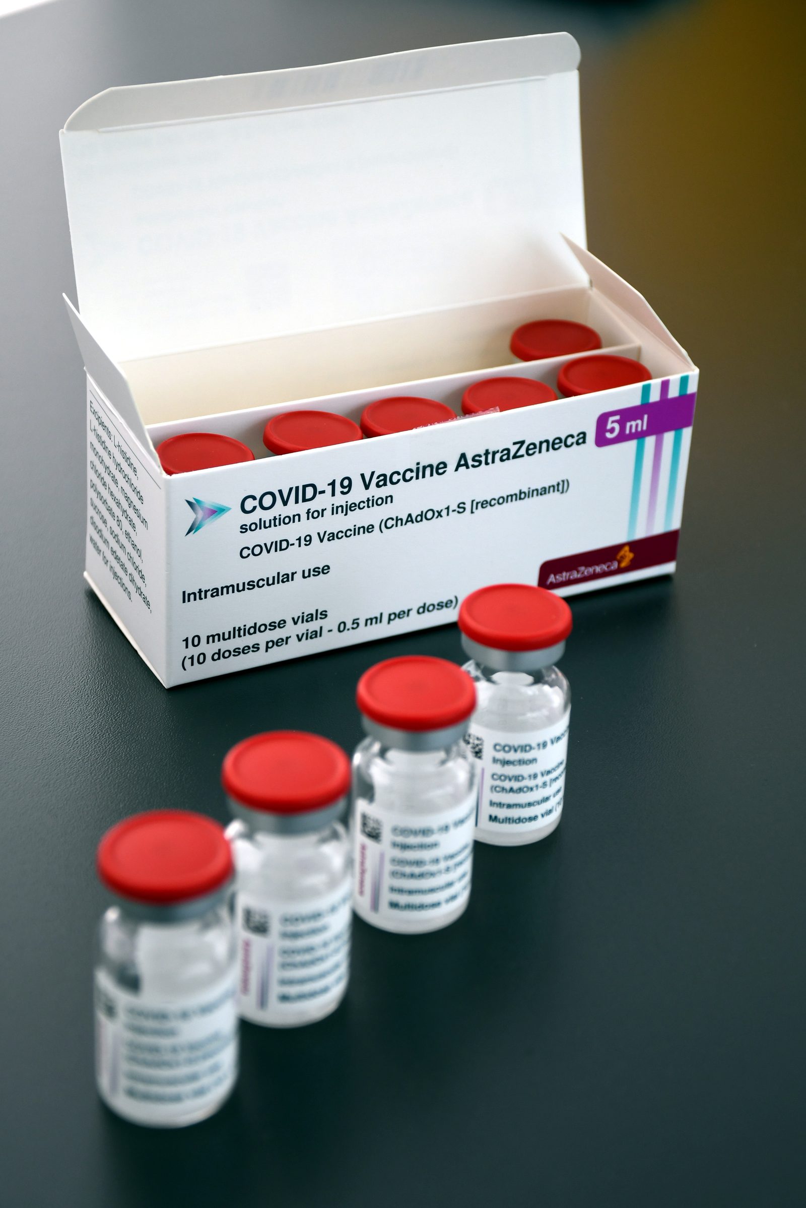EK vēršas tiesā pret "AstraZeneca" par vakcīnu līguma pārkāpumu EK vēršas tiesā pret "AstraZeneca" par vakcīnu līguma pārkāpumu