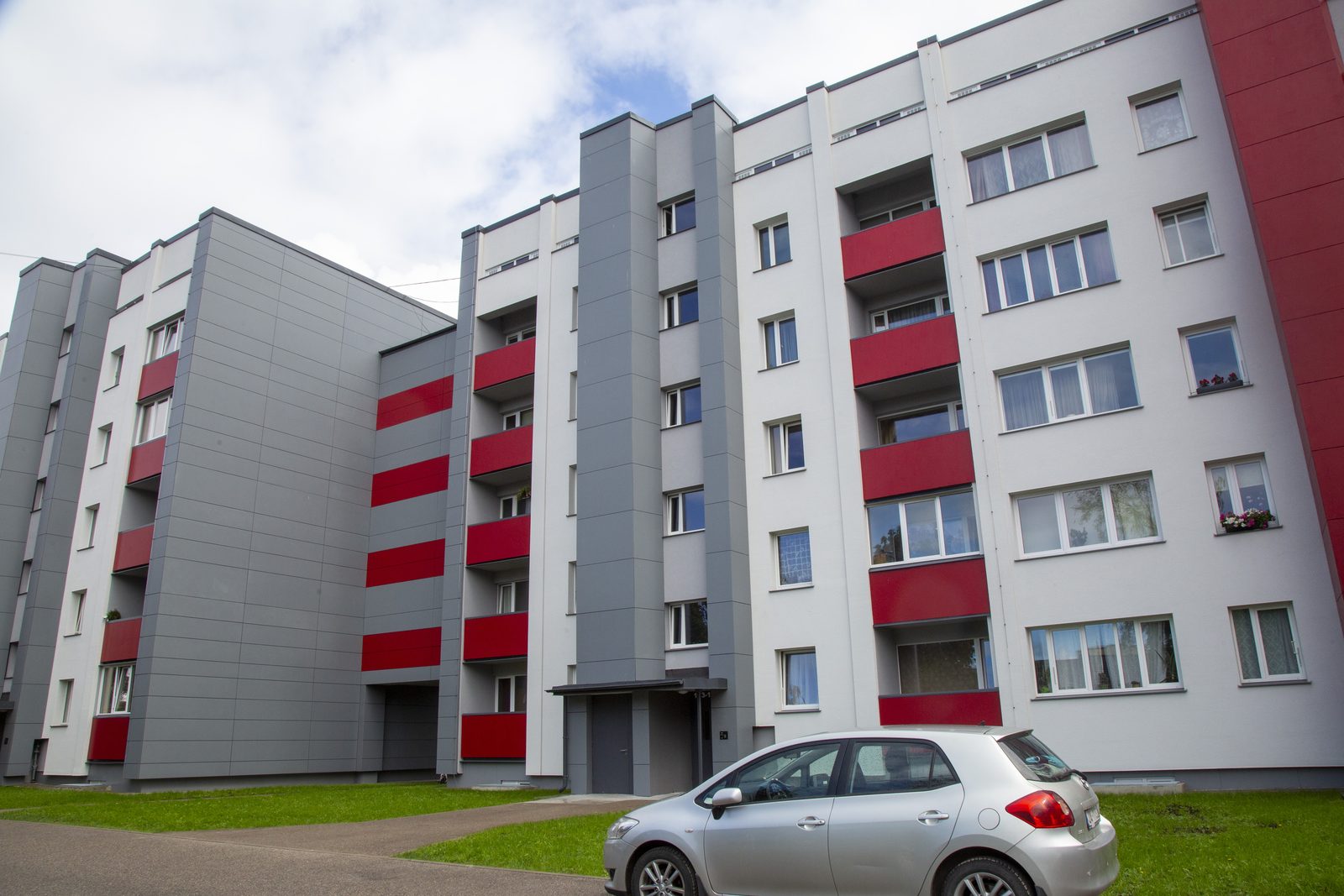 Mājokļa uzturēšanai pērn mājsaimniecības Latvijā tērēja vidēji 11,8% no ienākumiem