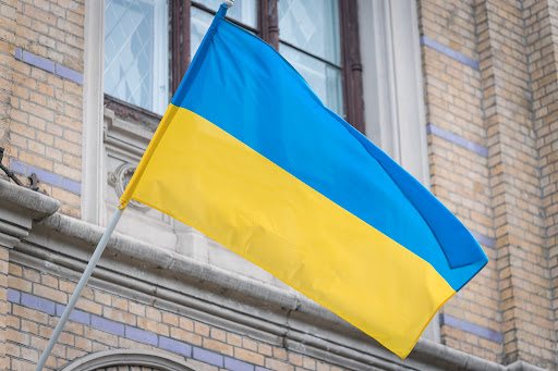Задержаны сорвавшие украинский флаг со здания на улице Барона