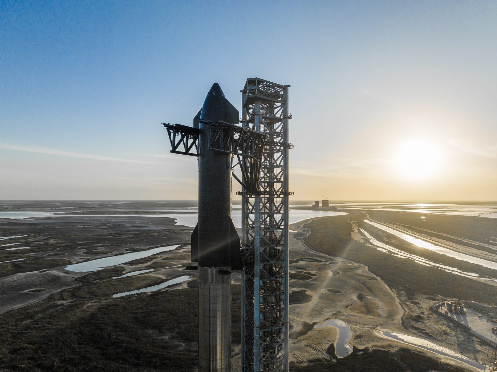 Илон Маск назвал дату запуска космического корабля Starship