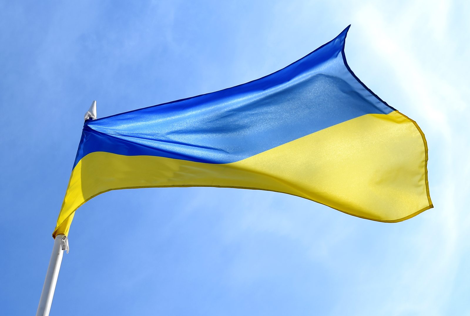 Опрос: Украине или украинцам помогали 56% жителей Латвии