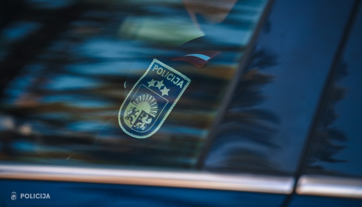 За сутки на латвийских автодорогах остановлены восемь пьяных водителей