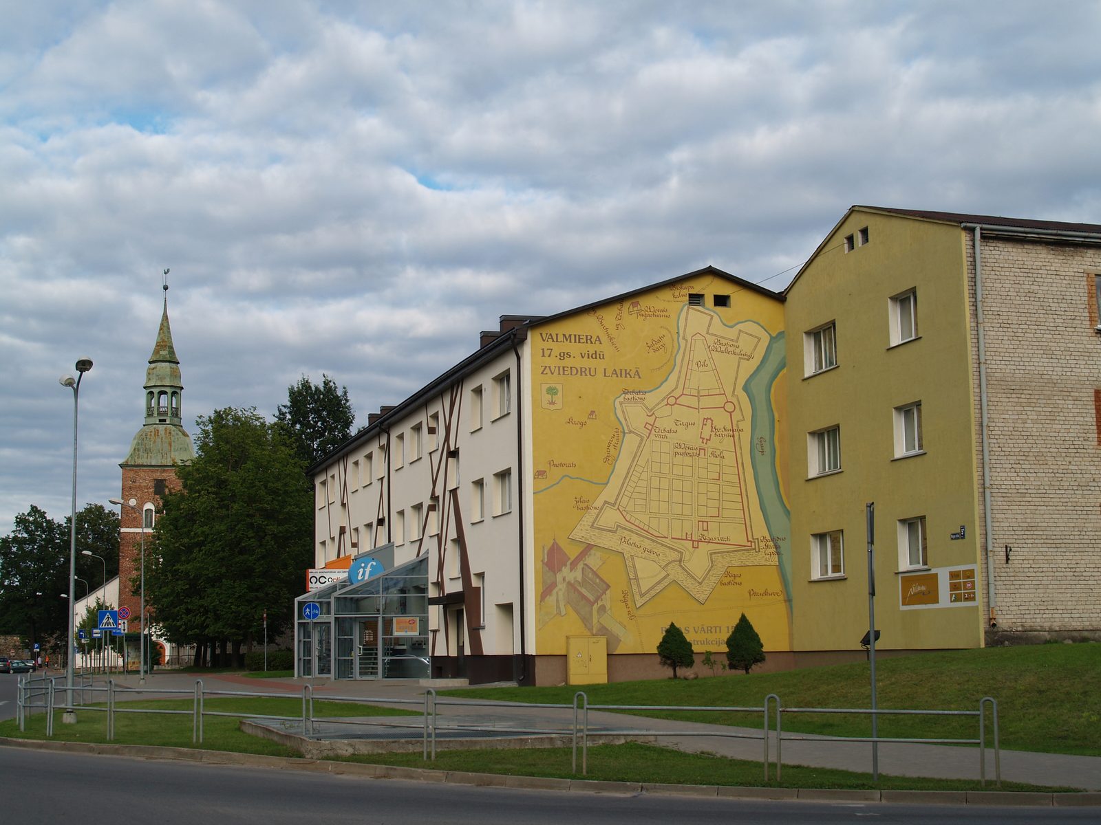 Валмиера отмечает 738-летие города Валмиера отмечает 738-летие города