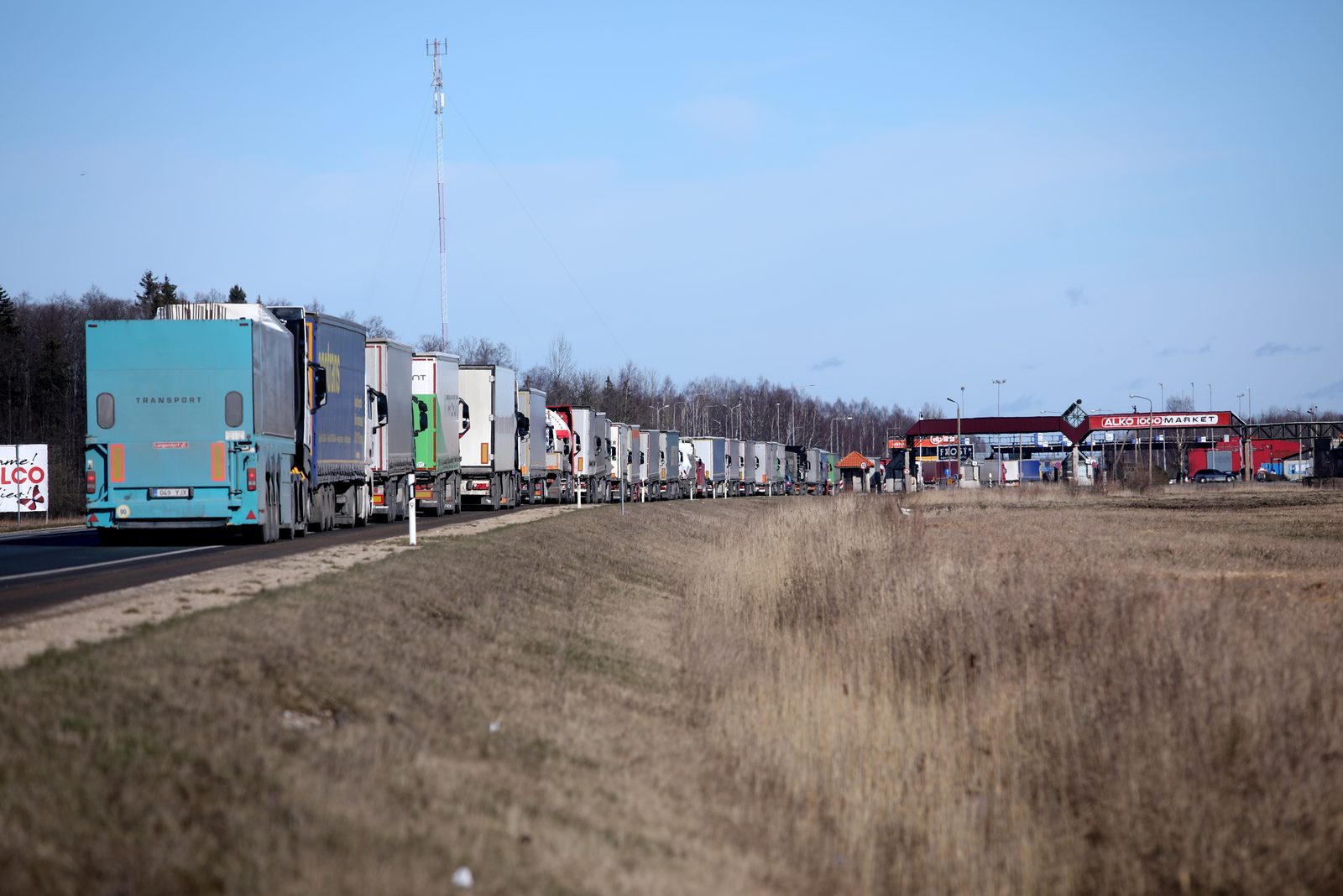 Lietuva un Polija uzturēs pastāvīgus kontaktus par preču tranzīta koridoru uz Baltijas valstīm Lietuva un Polija uzturēs pastāvīgus kontaktus par preču tranzīta koridoru uz Baltijas valstīm