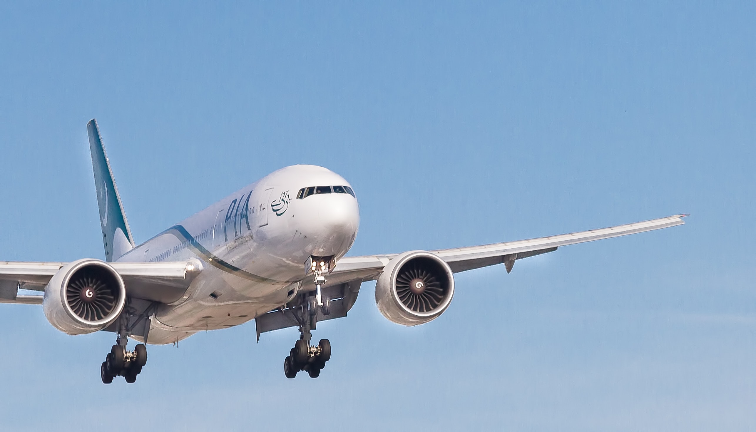 "Boeing" aptur 128 lidmašīnu "Boeing 777" izmantošanu "Boeing" aptur 128 lidmašīnu "Boeing 777" izmantošanu