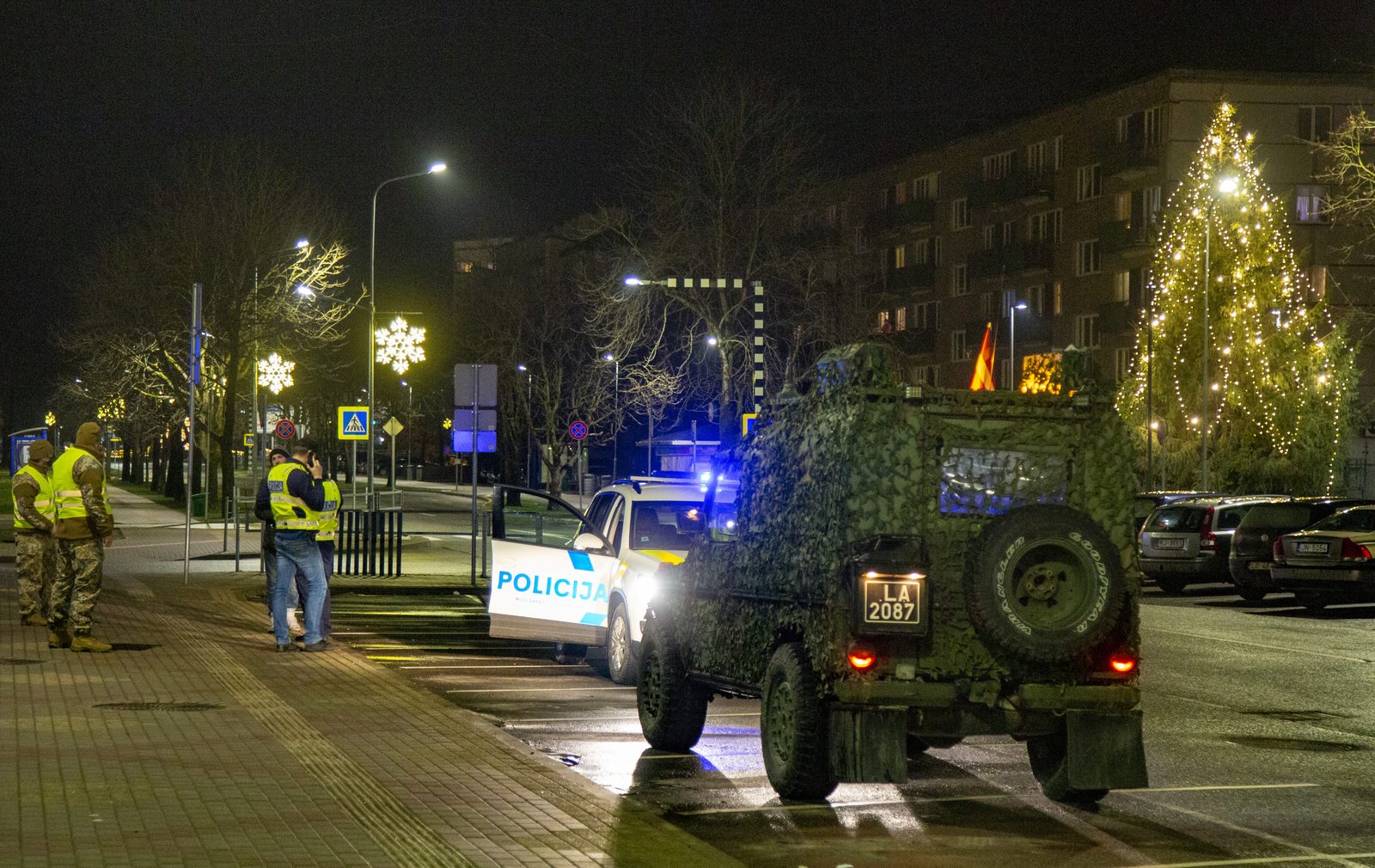 Vīrietim par aicinājumu komandantstundas laikā pulcēties Ludzā piemēro 2000 eiro sodu Vīrietim par aicinājumu komandantstundas laikā pulcēties Ludzā piemēro 2000 eiro sodu