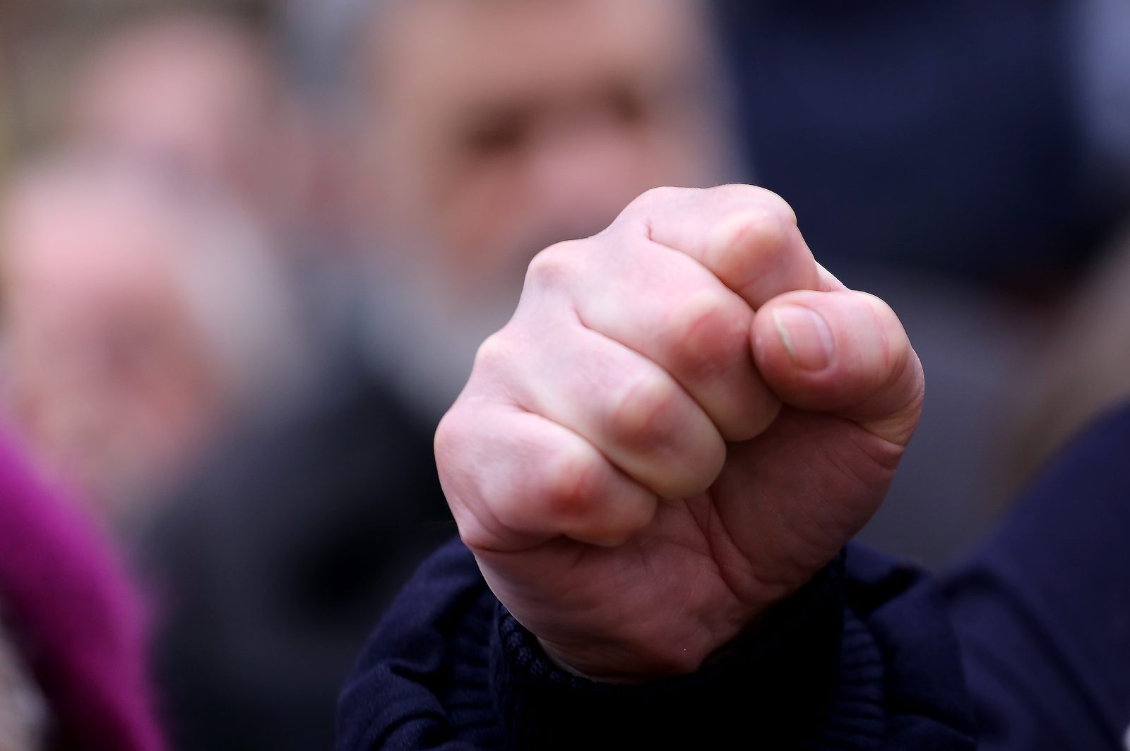 Депутаты ужесточили наказания за угрозы и преследование